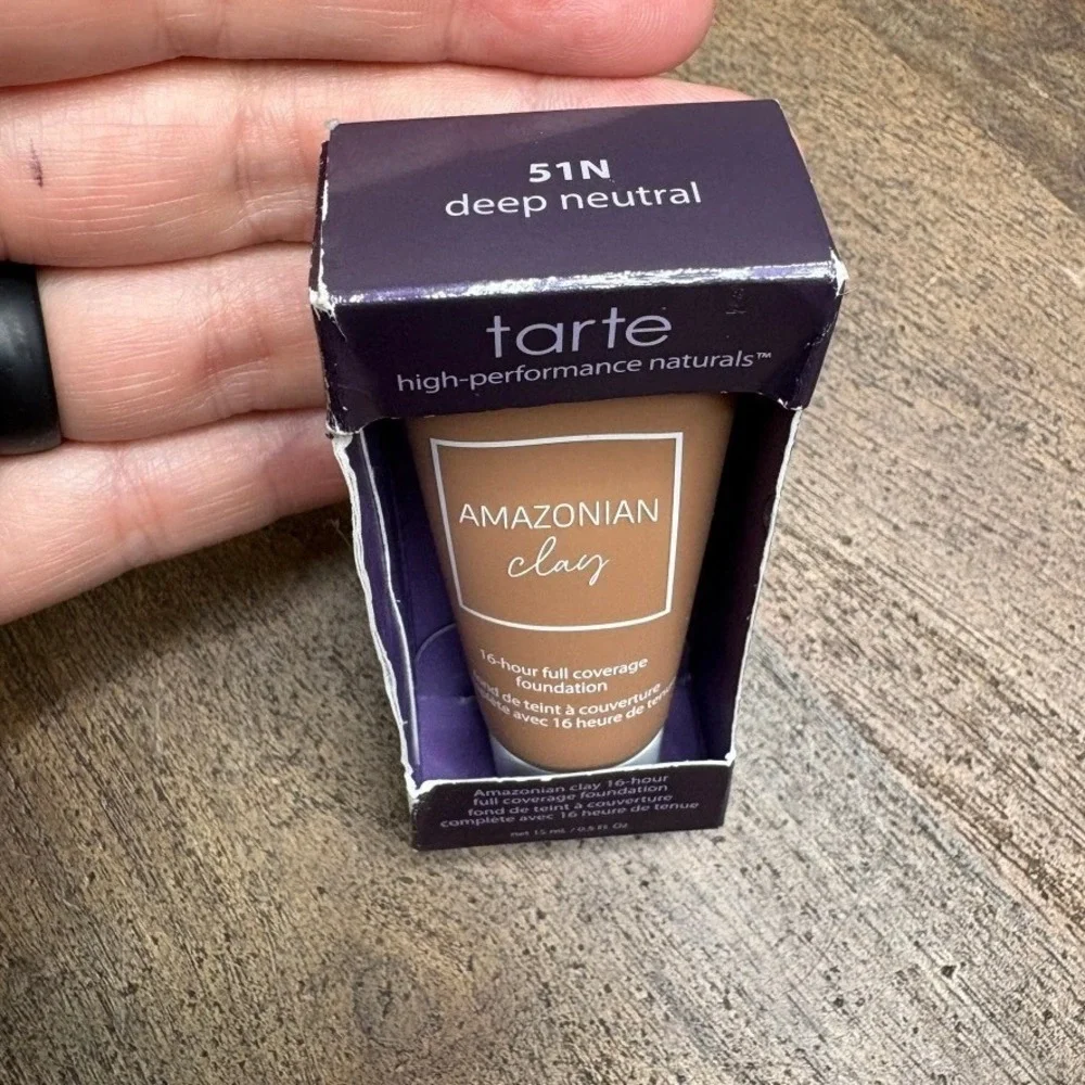Tarte Amazonian Clay in RICH HONEY 57H Full Coverage 16 HR Foundation‎